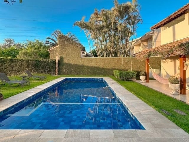 Casa com 421m² 5 quartos e 6 banheiros, à venda, no bairro Alphaville em Santana de Parnaíba