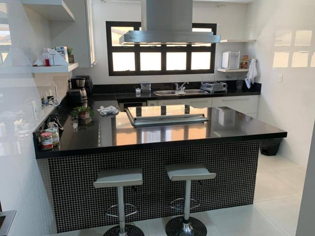Casa com 378m² 4 quartos e 6 banheiros, à venda, no bairro Alphaville em Santana de Parnaíba