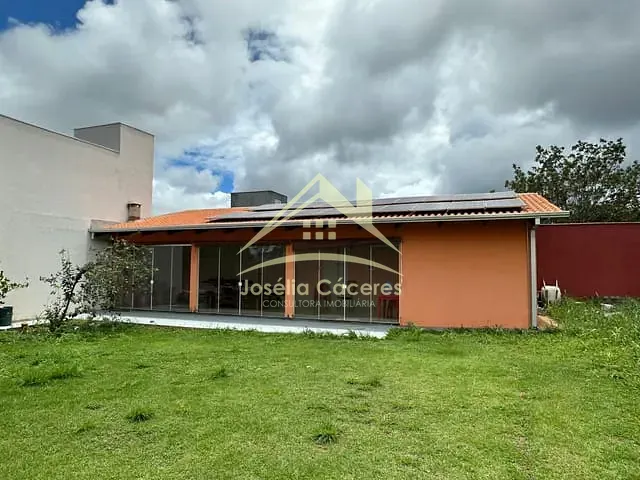 Casa com 1200m² 5 quartos e 5 banheiros, à venda, no bairro florada da serra em Chapada dos Guimarães