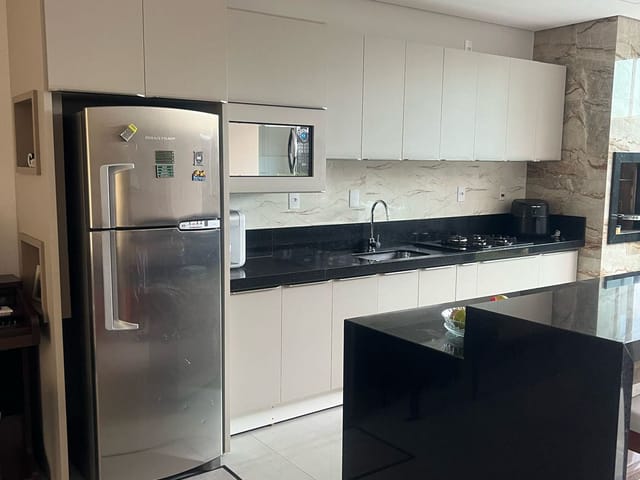 Casa com 126m² 3 quartos e 2 banheiros, à venda, no bairro Morada das Flores em Cambé