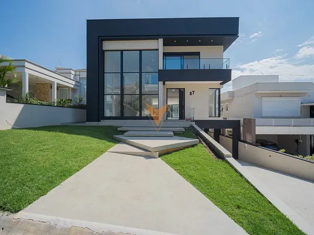 Casa com 560m² 4 quartos e 5 banheiros, à venda, no bairro Jardim do Golf I em Jandira