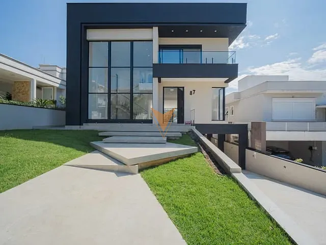 Casa com 560m² 4 quartos e 5 banheiros, à venda, no bairro Jardim do Golf I em Jandira