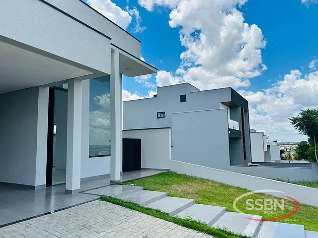 Casa 3 quartos e 3 banheiros, à venda, no bairro Zona Predominantemente Residencial Dois ( ZPR 2) em Nova Odessa