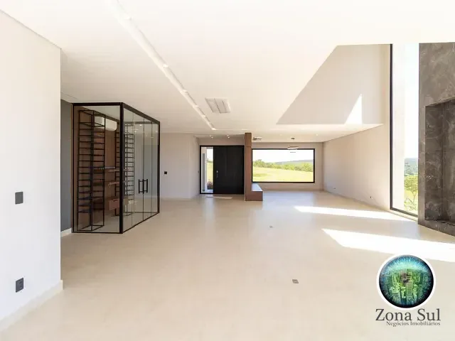 Casa com 1250m² 6 quartos e 8 banheiros, à venda, no bairro Portofino em Piedade