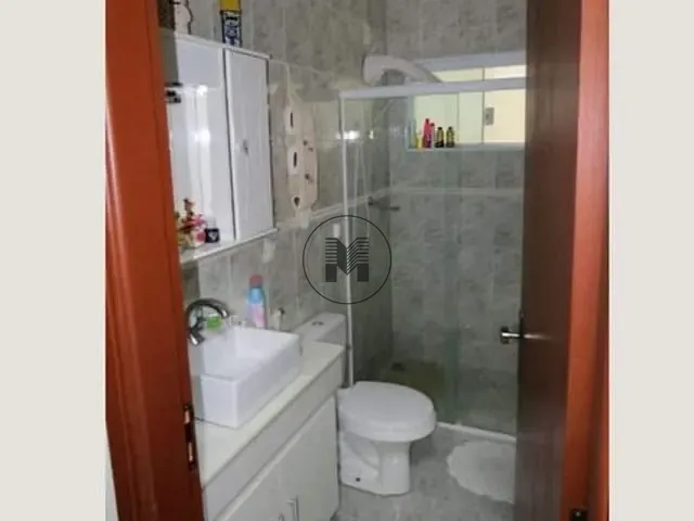Casa com 250m² 4 quartos e 3 banheiros, à venda, no bairro Residencial Village Santana em Guaratinguetá