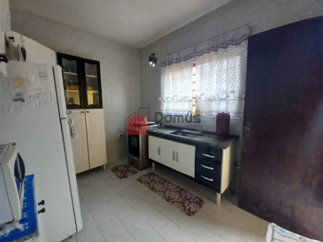 Casa com 395m², à venda, no bairro Residencial e Comercial Cidade Jardim em Pindamonhangaba
