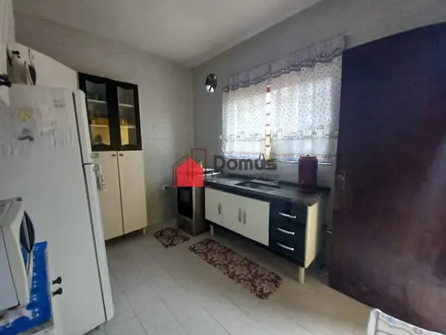 Casa com 395m², à venda, no bairro Residencial e Comercial Cidade Jardim em Pindamonhangaba
