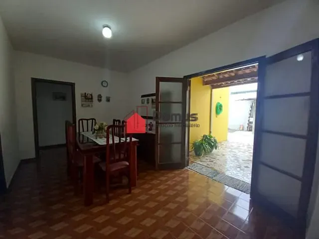 Casa com 395m², à venda, no bairro Residencial e Comercial Cidade Jardim em Pindamonhangaba