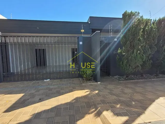 Casa com 229m² 3 quartos e 3 banheiros, à venda, no bairro Jardim Residencial Vilar em Votuporanga
