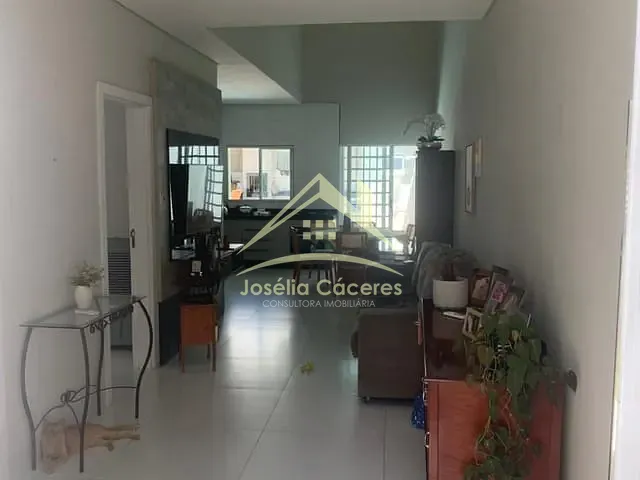 Casa com 180m² 3 quartos e 3 banheiros, à venda, no bairro Santa Cruz em Cuiabá