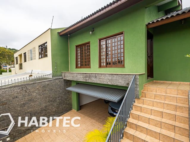 Casa com 360m² 3 quartos e 2 banheiros, à venda, no bairro Santa Cândida em Curitiba