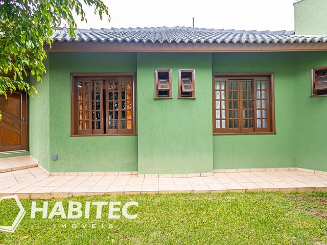 Casa com 360m² 3 quartos e 2 banheiros, à venda, no bairro Santa Cândida em Curitiba