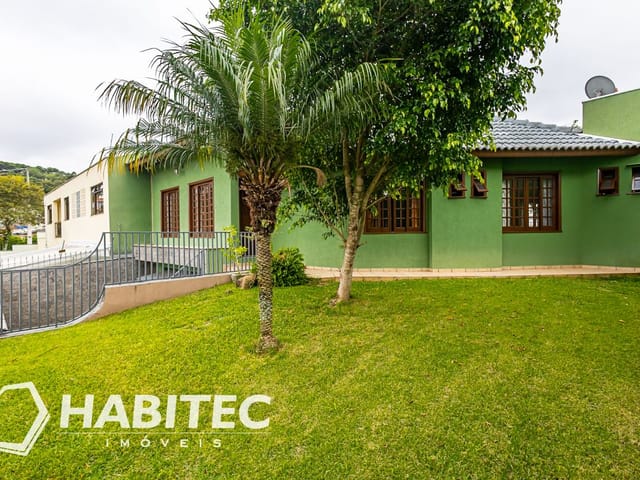 Casa com 360m² 3 quartos e 2 banheiros, à venda, no bairro Santa Cândida em Curitiba