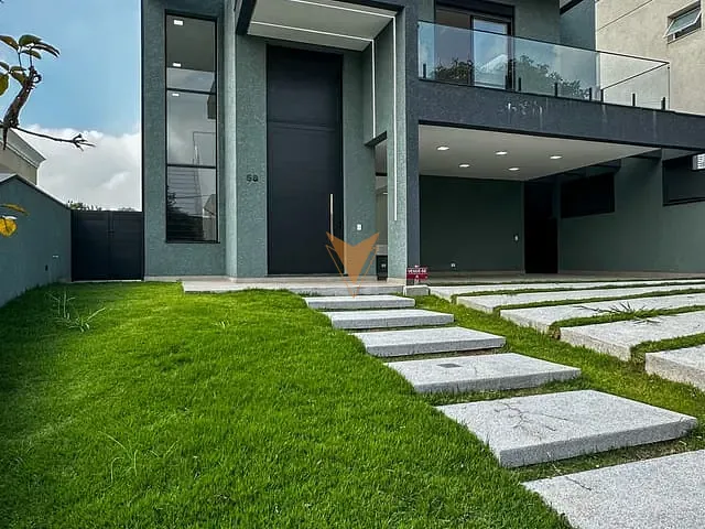 Casa com 300m² 4 quartos e 6 banheiros, à venda, no bairro Jardim do Golf I em Jandira