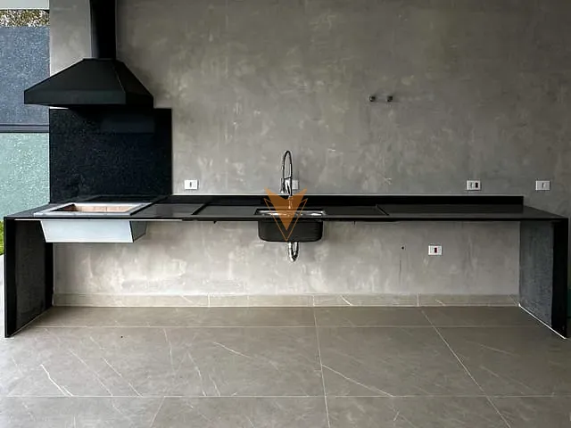 Casa com 300m² 4 quartos e 6 banheiros, à venda, no bairro Jardim do Golf I em Jandira
