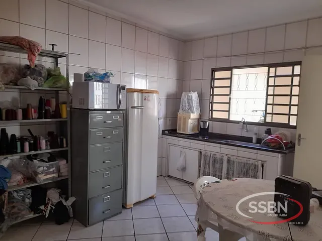Casa 2 quartos e 4 banheiros, à venda, no bairro Jardim Bela Vista em Nova Odessa