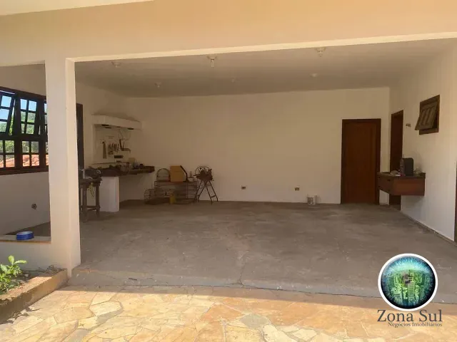Casa com 2042m² 3 quartos e 5 banheiros, à venda ou para alugar, no bairro City Castello em Itu
