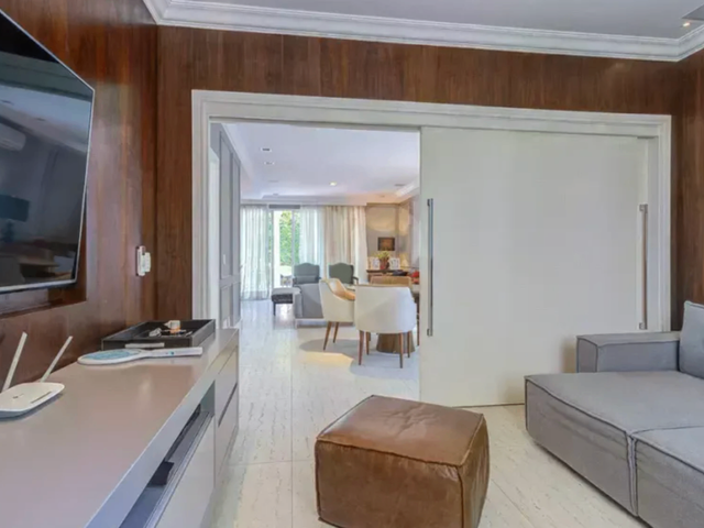 Casa 4 quartos e 7 banheiros, à venda, no bairro Granja Julieta em São Paulo