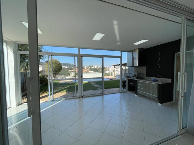 Casa com 420m² 5 quartos e 7 banheiros, à venda ou para alugar, no bairro Tamboré em Santana de Parnaíba