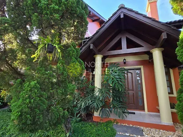 Casa com 450m² 3 quartos e 3 banheiros, à venda, no bairro Jurerê Internacional em Florianópolis