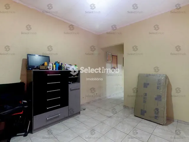 Casa com 193m² 3 quartos e 2 banheiros, à venda, no bairro Vila Dirce em Mauá