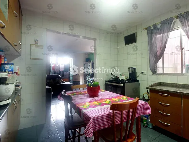 Casa com 193m² 3 quartos e 2 banheiros, à venda, no bairro Vila Dirce em Mauá