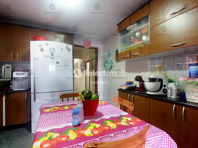 Casa com 193m² 3 quartos e 2 banheiros, à venda, no bairro Vila Dirce em Mauá