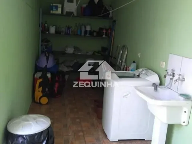 Casa com 280m² 3 quartos e 4 banheiros, à venda, no bairro Metalurgicos em Osasco
