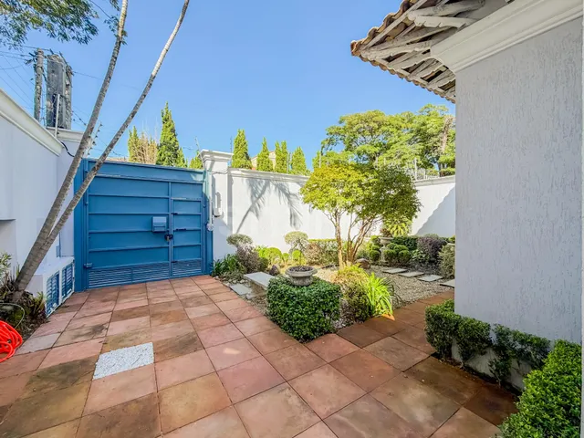 Casa com 450m² 4 quartos e 5 banheiros, para alugar, no bairro Jardim Paulista em São Paulo