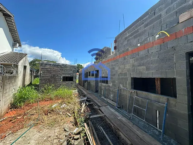 Casa com 75m² 2 quartos e 3 banheiros, à venda, no bairro Pontal de Santa Marina em Caraguatatuba
