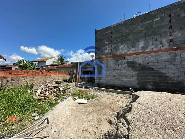 Casa com 75m² 2 quartos e 3 banheiros, à venda, no bairro Pontal de Santa Marina em Caraguatatuba