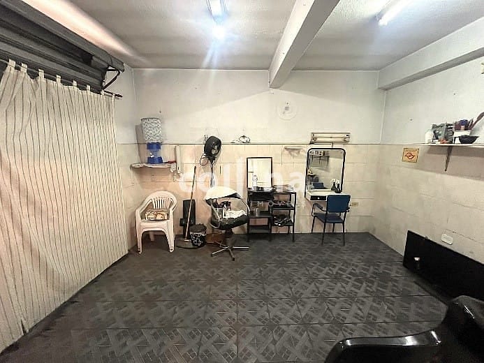 Casa à venda com 2 quartos, 250m² - Foto 7