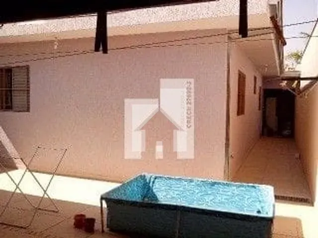 Casa com 250m² 3 quartos e 3 banheiros, à venda, no bairro Horto Santo Antonio em Jundiaí