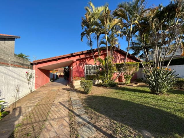 Casa com 672m², à venda, no bairro Jardim Residencial Doutor Lessa em Pindamonhangaba