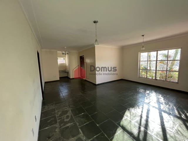 Casa com 672m², à venda, no bairro Jardim Residencial Doutor Lessa em Pindamonhangaba