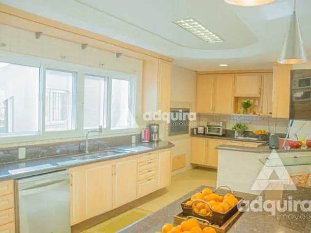 Casa com 1007m² 5 quartos e 6 banheiros, à venda, no bairro Orfãs em Ponta Grossa