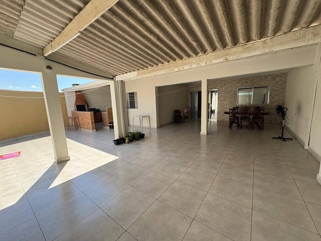 Casa com 200m² 2 quartos e 1 banheiro, à venda, no bairro Residencial São Luís em Campinas