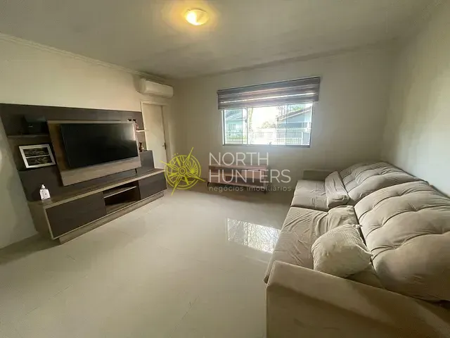 Casa com 420m² 4 quartos e 3 banheiros, à venda, no bairro Glória em Joinville