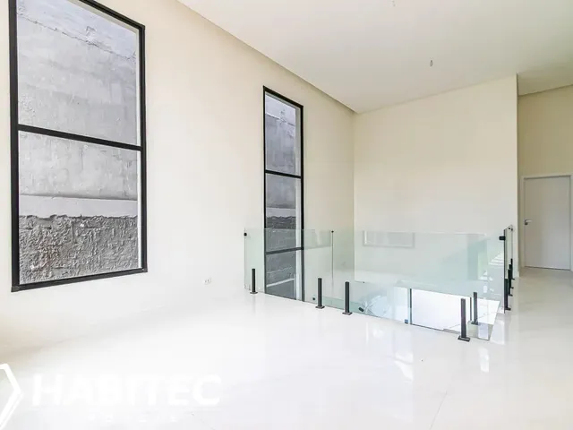 Casa 3 quartos e 5 banheiros, à venda, no bairro Boqueirão em Curitiba