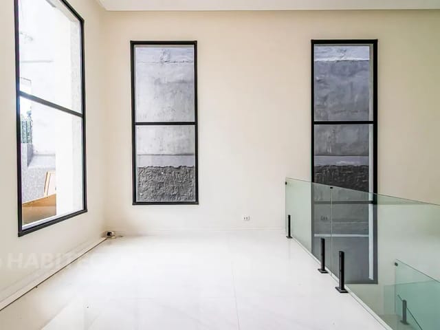 Casa 3 quartos e 5 banheiros, à venda, no bairro Boqueirão em Curitiba