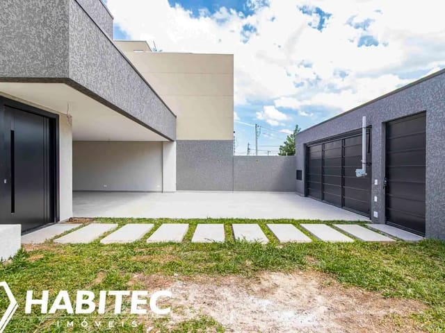 Casa 3 quartos e 5 banheiros, à venda, no bairro Boqueirão em Curitiba