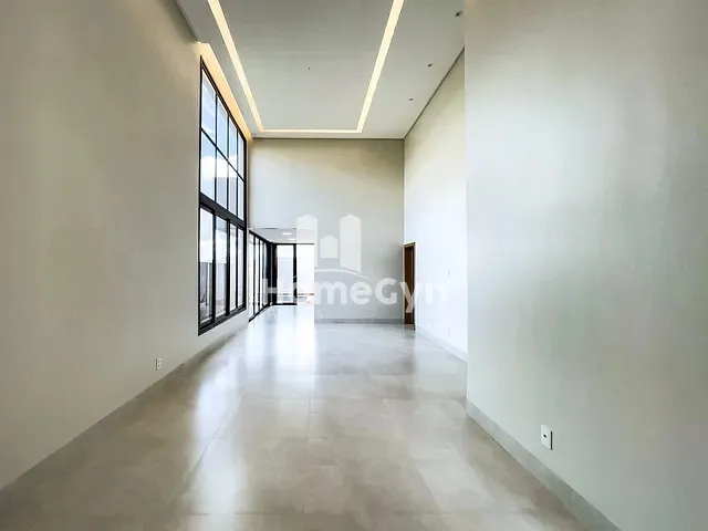 Casa com 300m² 3 quartos e 4 banheiros, à venda, no bairro Jardins Barcelona em Senador Canedo