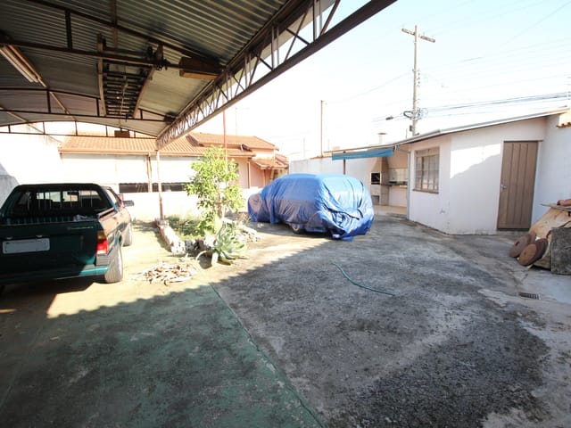 Casa com 300m² 1 quarto e 2 banheiros, à venda, no bairro Parque Residencial Tereza Cristina em São João da Boa Vista