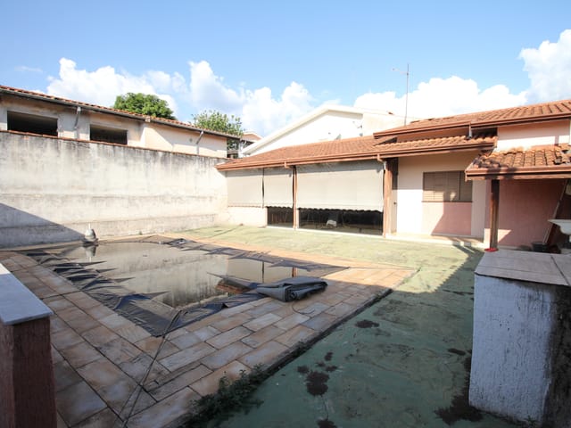 Casa com 300m² 1 quarto e 2 banheiros, à venda, no bairro Parque Residencial Tereza Cristina em São João da Boa Vista