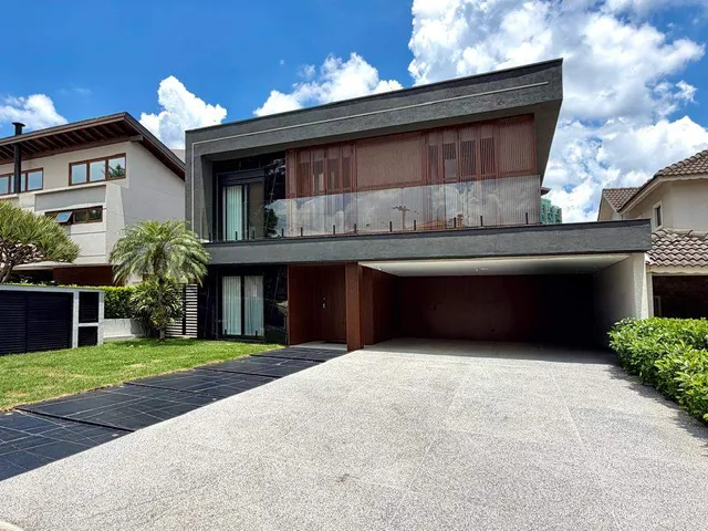 Casa com 530m² 6 quartos e 7 banheiros, à venda ou para alugar, no bairro Alphaville em Santana de Parnaíba