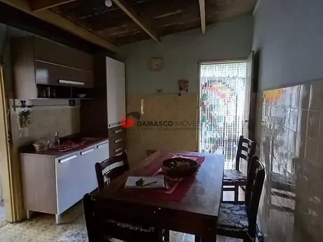 Casa com 500m² 3 quartos e 1 banheiro, à venda, no bairro Santa Maria em São Caetano do Sul