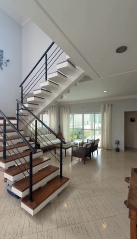 Casa com 360m² 4 quartos e 6 banheiros, à venda, no bairro Alphaville em Santana de Parnaíba