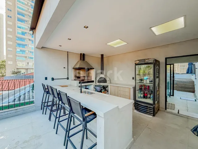 Casa com 180m² 3 quartos e 6 banheiros, à venda, no bairro Brooklin Paulista em São Paulo