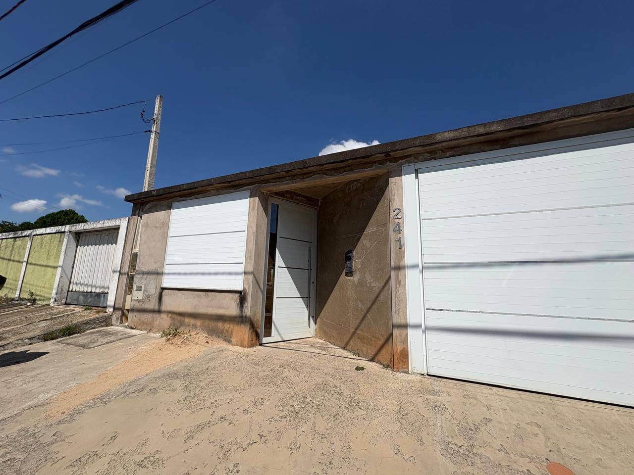 Casa, 2 quartos, 200 m² - Foto 1