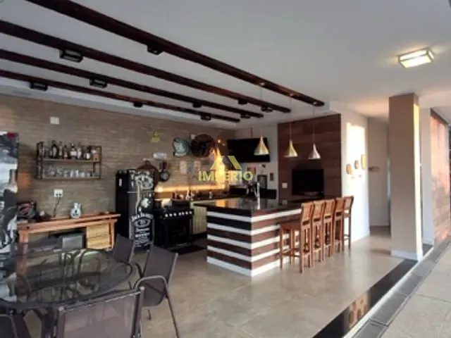 Casa com 1002m² 4 quartos e 4 banheiros, à venda, no bairro Terras de Mont Serrat em Salto